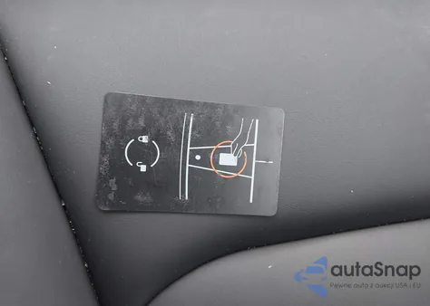 2023 Tesla Model Y Awd/Long Range Dual Motor All-Wheel Drive z USA, uszkodzony, nr VIN 7SAYGDEE2PA121795